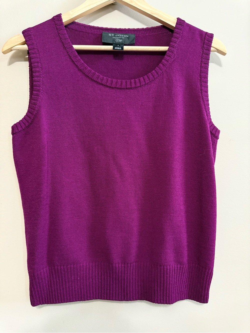NWOT St. John Wool Sleeveless Knit Shell in Vibrant Fuchsia